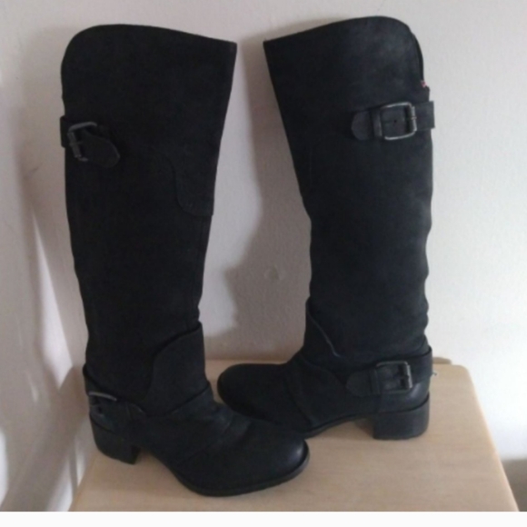 Vera Wang Lavender Black Leather Ulisse Belted Boots Sz 8.5...